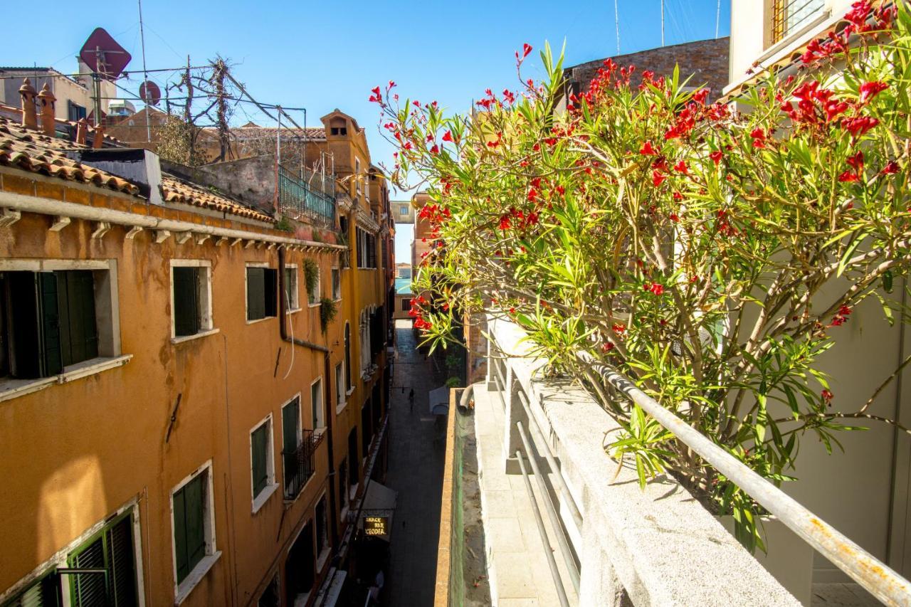 Hotel Antigo Trovatore Venice Exterior photo